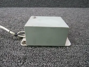 0511309-1 Cessna 180C Flasher Navigation Light (Volts: 14)
